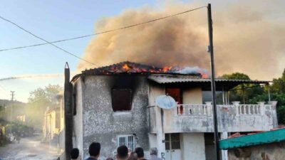 Balıkesir’in Ayvalık ilçesinde, Küçükköy Mahallesi’nde saat 19.30 sularında metruk bir