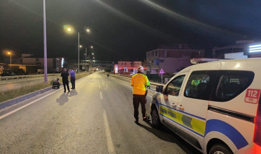Bafra ilçesinde meydana gelen trafik kazasında, otomobilin çarptığı 21 yaşındaki