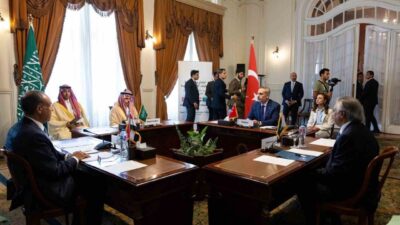 Türkiye’nin Dışişleri Bakanı Hakan Fidan, Kahire’de düzenlenen Türkiye-Mısır-Pakistan-Suudi Arabistan Dışişleri