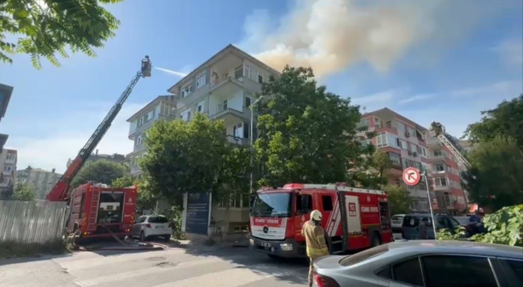 Bakırköy Kartaltepe Mahallesi’nde bulunan 6 katlı bir apartmanın çatısında meydana