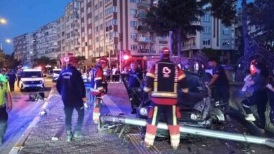 Balıkesir’de meydana gelen kazada, otomobilin istinat duvarına çarpması sonucu sürücü