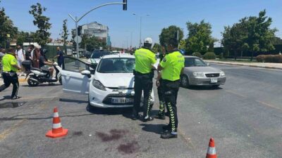 Balıkesir’de bugün öğle saatlerinde, Gazi Bulvarı’nda meydana gelen trafik kazasında,