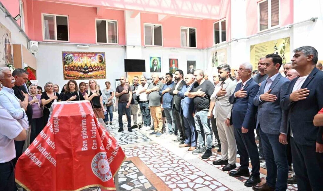 Manisa’nın Şehzadeler ilçesinin Belediye Başkanı Hakan Şimşek’in annesi, Gülşinaz Şimşek,