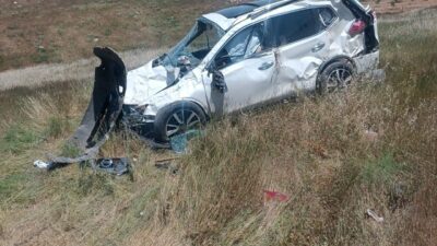 Batman’ın Hasankeyf ilçesinde meydana gelen bir trafik kazasında, bir otomobil