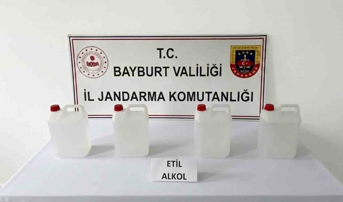 Bayburt’ta jandarma tarafından yürütülen kaçakçılıkla mücadele operasyonunda, sahte ve kaçak