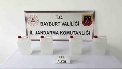 Bayburt’ta jandarma tarafından yürütülen kaçakçılıkla mücadele operasyonunda, sahte ve kaçak