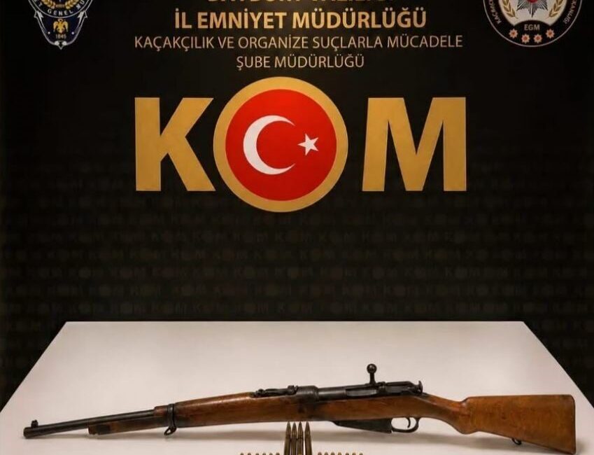 Bayburt’ta kaçakçılık faaliyetlerini engellemeye yönelik düzenlenen operasyonda, ruhsatsız bir mavzer
