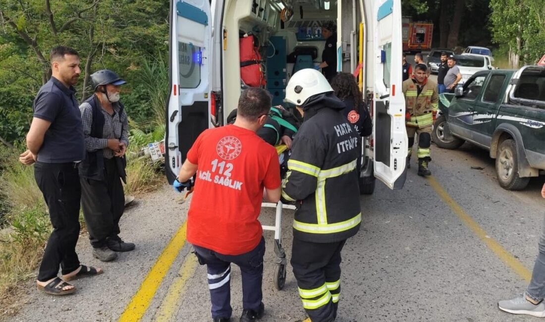 Hatay’da, Belen ilçesi Benlidere Mahallesi’nde meydana gelen trafik kazasında motosiklet