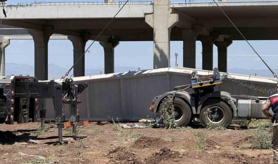 Diyarbakır’ın Kayapınar ilçesinde bir beton blokun üzerine düşmesi sonucu ağır