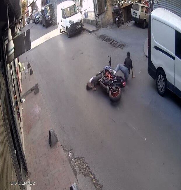 İstanbul Beyoğlu’nda bir olay meydana geldi. Dört yaşındaki Şevval E.,