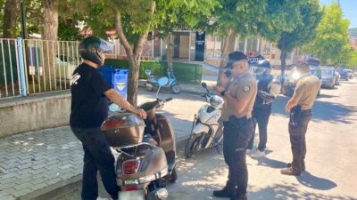 Bozüyük ilçesinde, 2 bin 75 motosiklet sürücüsüne denetim yapıldı. İlçe
