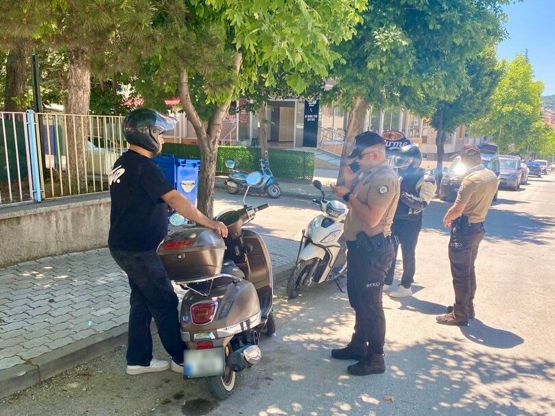 Bozüyük ilçesinde, 2 bin 75 motosiklet sürücüsüne denetim yapıldı. İlçe