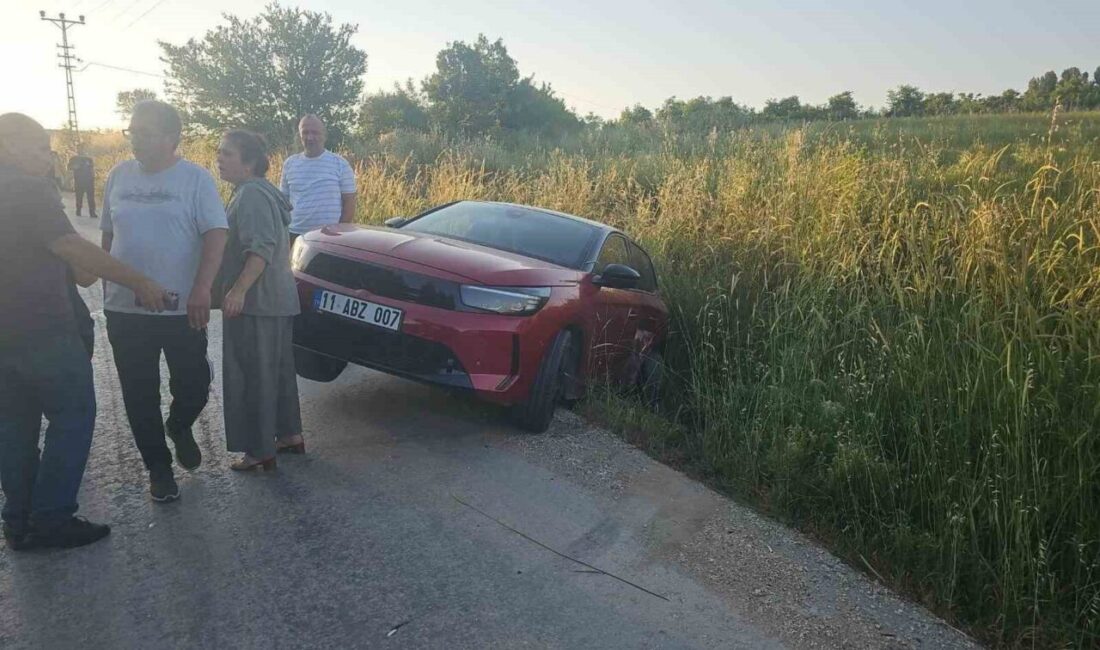 Bilecik’te, Çakırpınar Köyü yolunda meydana gelen trafik kazasında 2 aracın