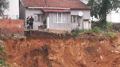 Bilecik’te bir inşaat alanında temel kazısı sırasında meydana gelen toprak