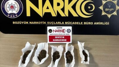Bilecik’te gerçekleştirilen denetimlerde, Bozüyük ilçesinde halka açık bir işyerinde kimlik