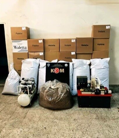 Bozüyük ilçesinde düzenlenen kaçakçılık operasyonunda 169 bin 400 makaron ele
