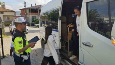 Bilecik ilinde okul servis araçları denetlendi. Bilecik Merkez İlçe Jandarma