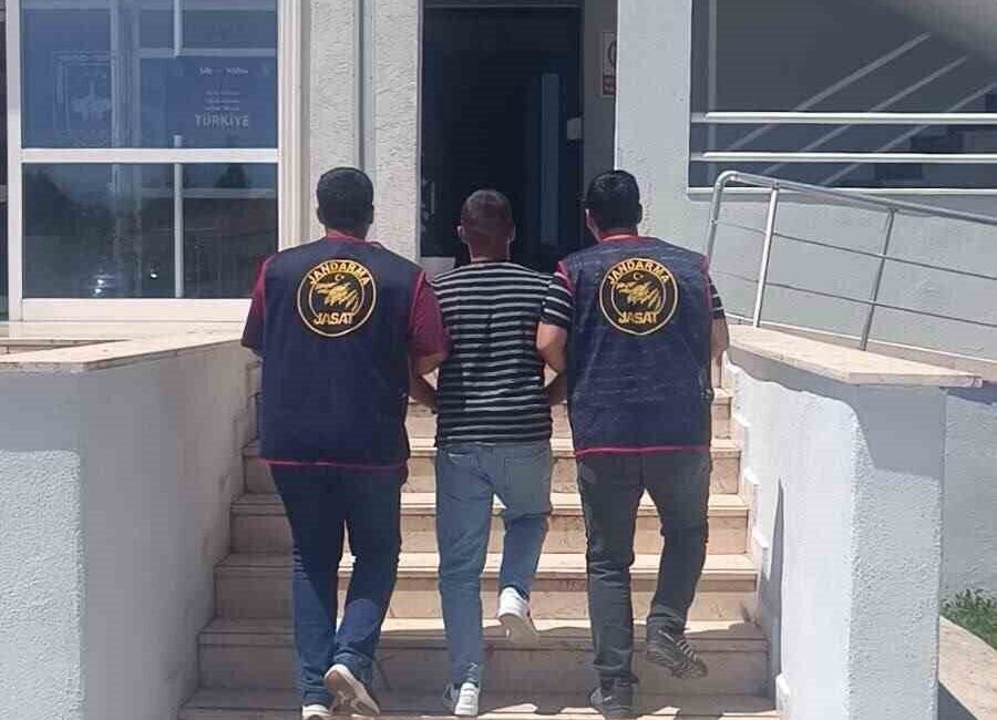 Bilecik’te, ‘Basit yaralama’ suçundan arandığı belirlenen bir kişi jandarma ekipleri