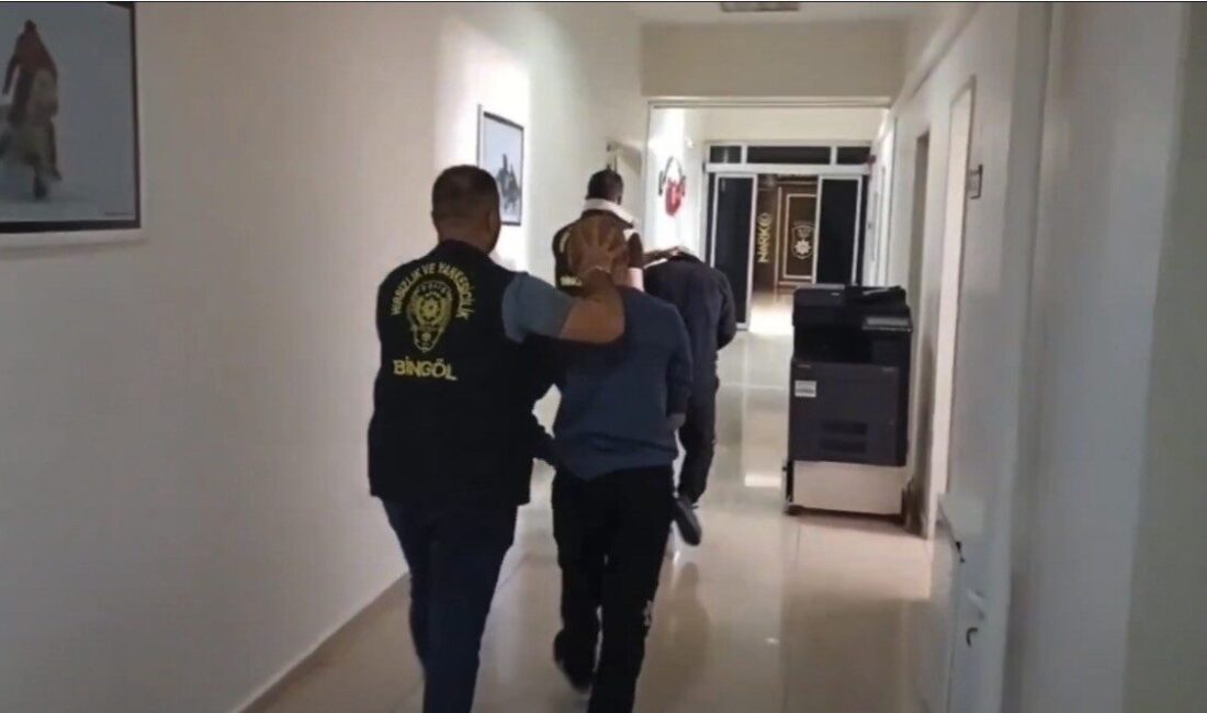 Bingöl’de bir evden hırsızlık olayı sonucunda polis ekipleri tarafından gerçekleştirilen