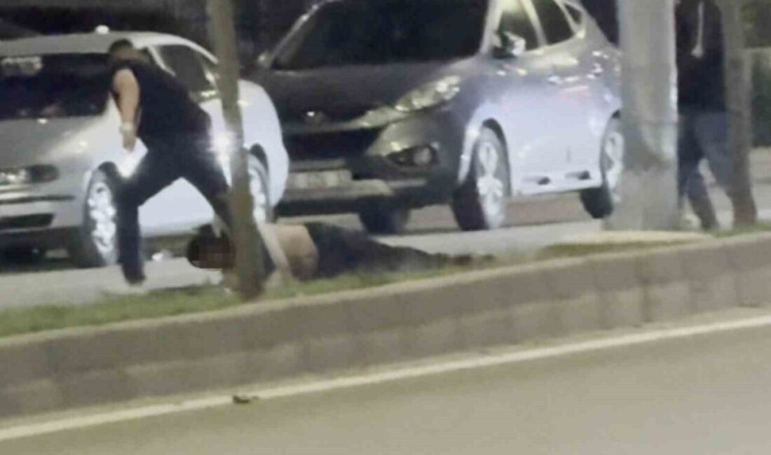 Aksaray’da, bir kişi elindeki bıçakla çevreye saldırdıktan sonra başka bir