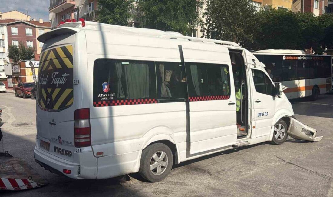 Eskişehir’de yaşanan trafik kazasında 4 aracın karıştığı olayda 9 kişi