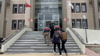 Bitlis’te jandarma ekipleri tarafından gerçekleştirilen operasyonlarda 135 kaçak göçmen ile
