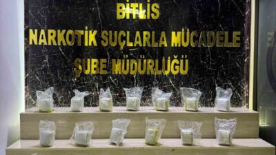 Bitlis’te polis ekiplerinin yürüttüğü operasyon sonucunda bir araçta yakıt deposuna
