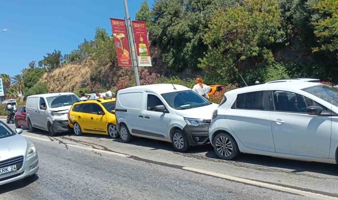 Bodrum ilçesinde, Kıbrıs Şehitleri Caddesi üzerinde meydana gelen zincirleme trafik