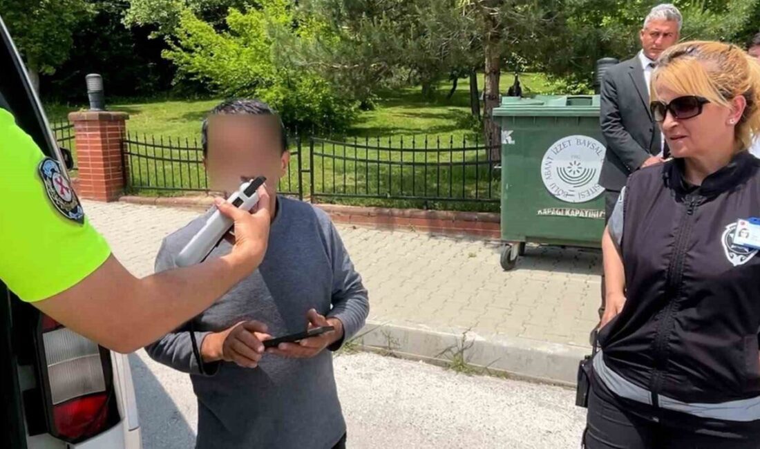 Bolu’da bir sürücü, yokuşta kalkış yapmaya çalışırken kontrolü kaybederek arkasındaki