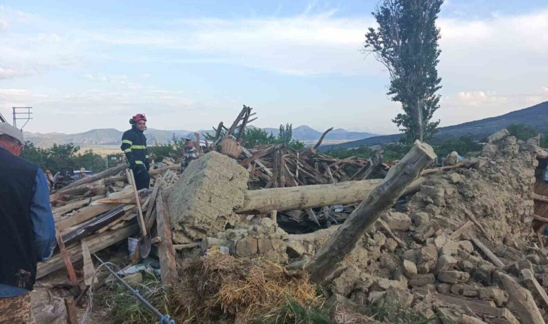 Burdur’un Bucak ilçesi Yüreğil köyünde meydana gelen olayda, kerpiçten yapılmış