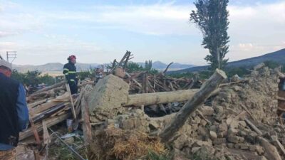 Burdur’un Bucak ilçesi Yüreğil köyünde meydana gelen olayda, kerpiçten yapılmış