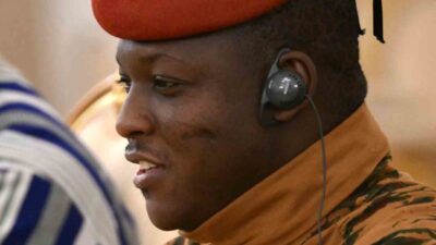 Burkina Faso hükümeti, Fransa ile tüm diplomatik ilişkilerini kestiğini duyurdu.