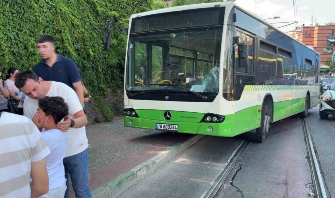 Bursa’da meydana gelen bir kaza sonucunda, bir kadın ile bebeği