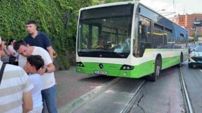 Bursa’da meydana gelen bir kaza sonucunda, bir kadın ile bebeği