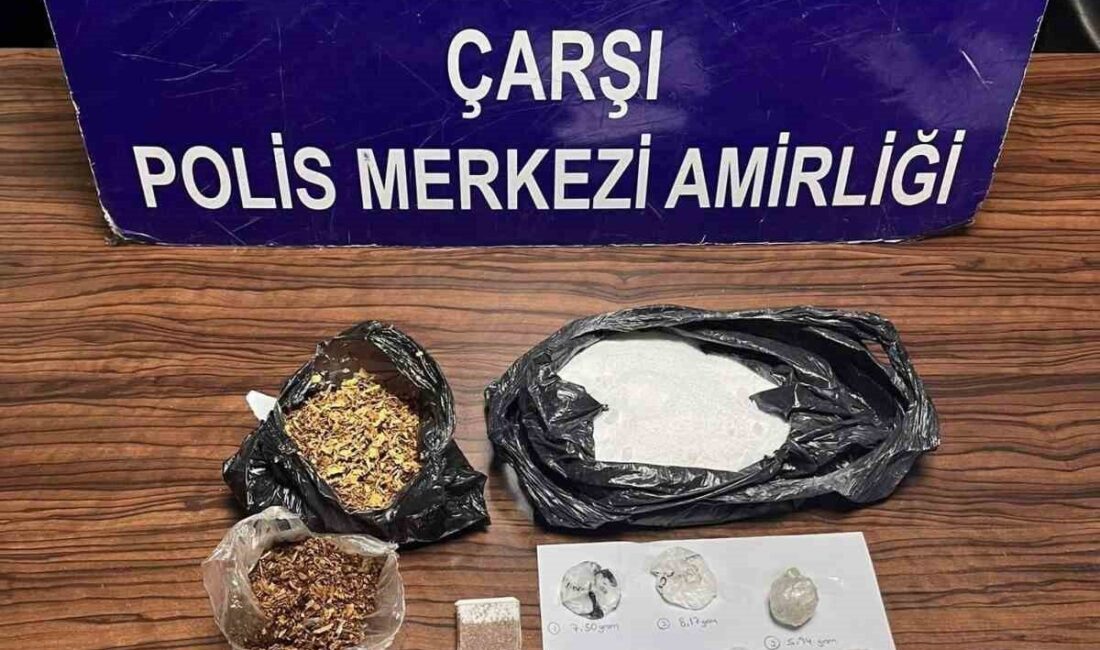 Bursa’nın Osmangazi ilçesinde, polis ekipleri tarafından yapılan operasyonlarda, kesinleşmiş hapis