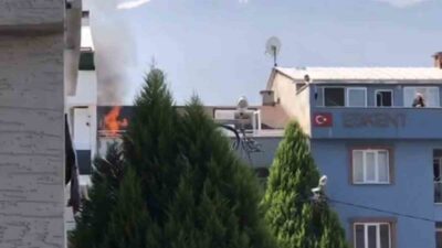 Bursa’nın Gürsu ilçesinde bir binanın çatısında başlayan yangın, ekiplerin hızlı