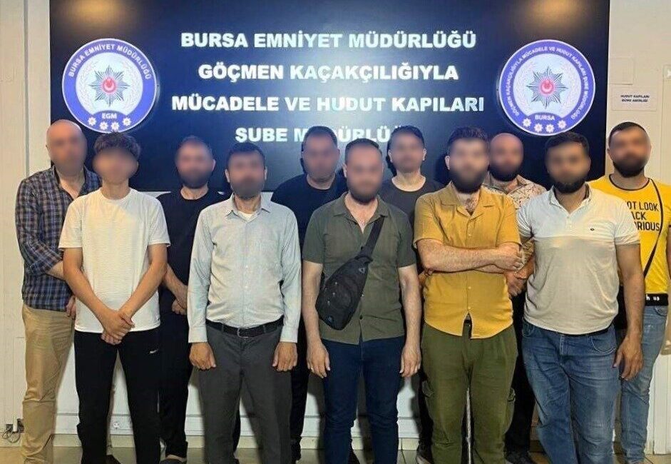 Bursa’da düzensiz göç ve göçmen kaçakçılığıyla mücadele kapsamında yapılan denetimlerde