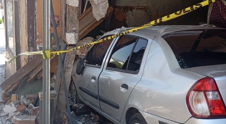Bursa’nın Osmangazi ilçesindeki bir olayda, yokuşta park halindeki bir aracın