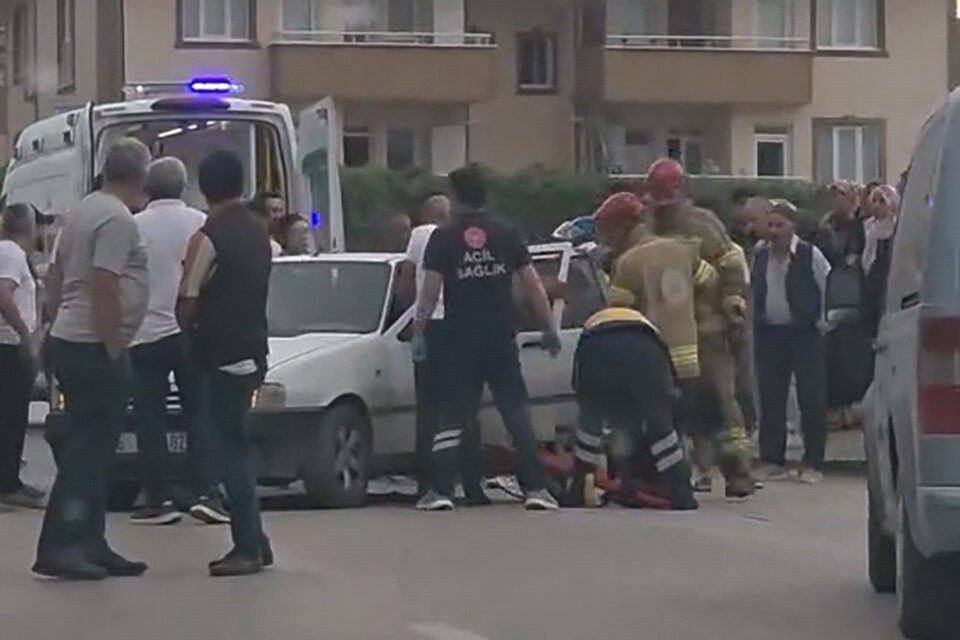 Bursa’nın İnegöl ilçesinde meydana gelen trafik kazasında 3’ü çocuk 9