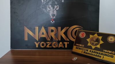 Yozgat’ın Yerköy ilçesinde, narkotik polis ekiplerinin şüphe üzerine durdurduğu bir