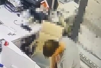 Artvin’in Hopa ilçesinde bir iş yerinden çanta çalma olayına karışan