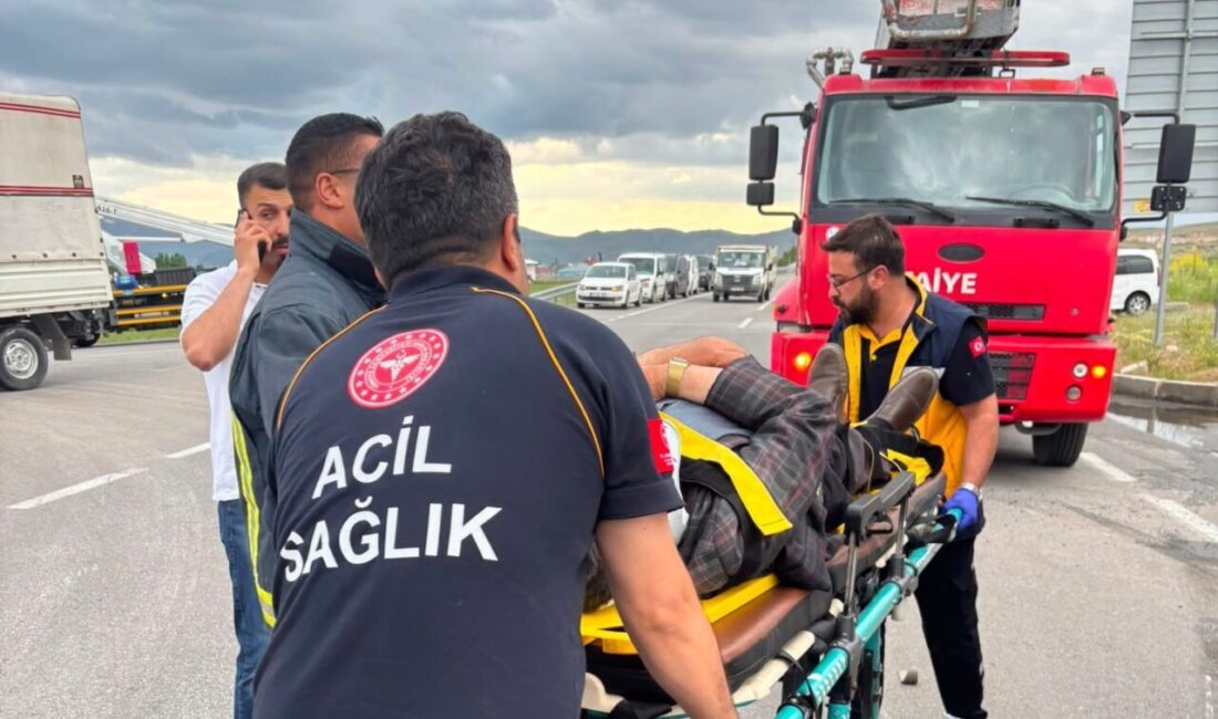 Van’ın Çaldıran ilçesinde gerçekleşen bir trafik kazasında 3 kişi yaralandı.