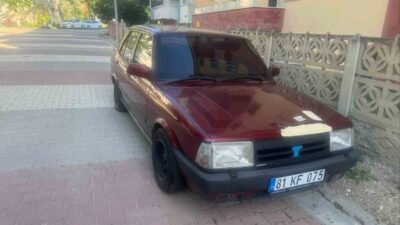 Bilecik ilinde, devriye ekipleri tarafından durdurulan çalıntı bir otomobilin yakalanması