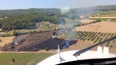 Çanakkale’de bir tarım arazisinde çıkan anız yangını, Orman Bölge Müdürlüğü