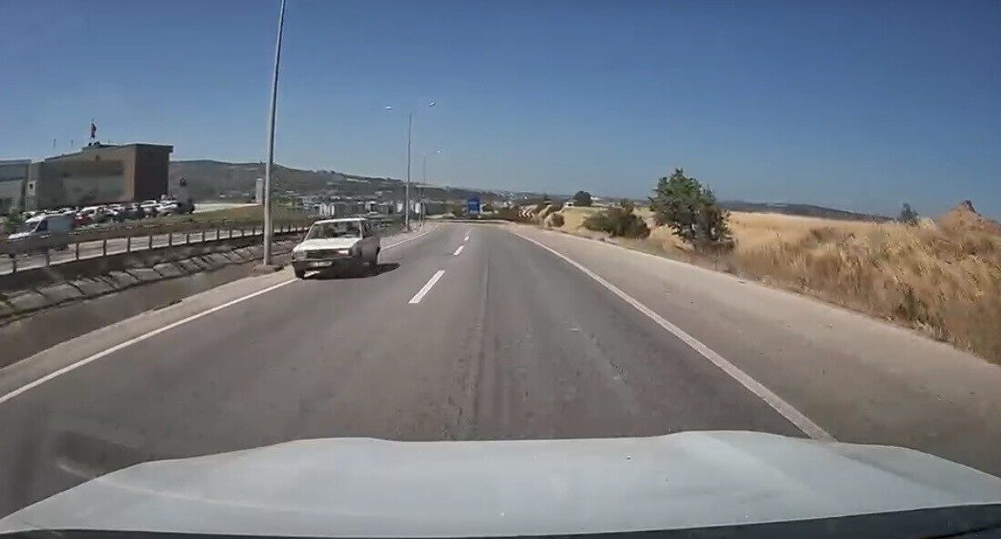 Çanakkale-Bursa karayolunda saat 10.46 sularında meydana gelen bir olayda, bir