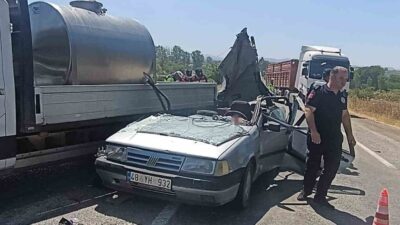 Çanakkale’nin Çan ilçesinde meydana gelen trafik kazasında otomobilin kamyonete arkadan
