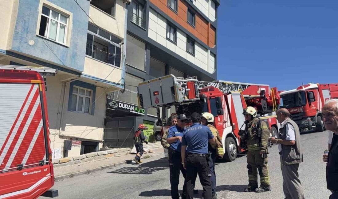 İstanbul’un Arnavutköy ilçesinde yer alan dört katlı bir binanın çatı