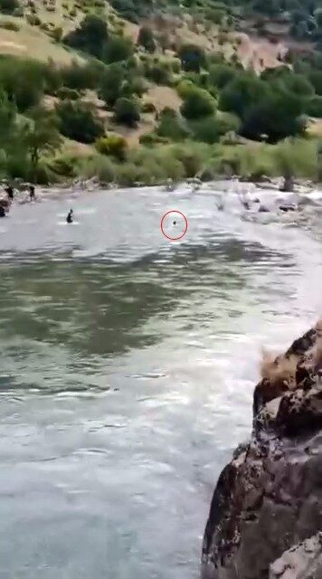 Bingöl’ün Genç ilçesine bağlı Sarım Çayı’nda boğularak kaybolan Vedat Karabulut’un