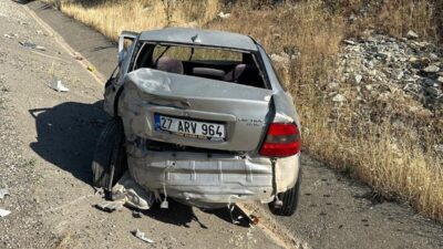 Adıyaman’da, bir çekici ile bir otomobilin çarpışması sonucu meydana gelen