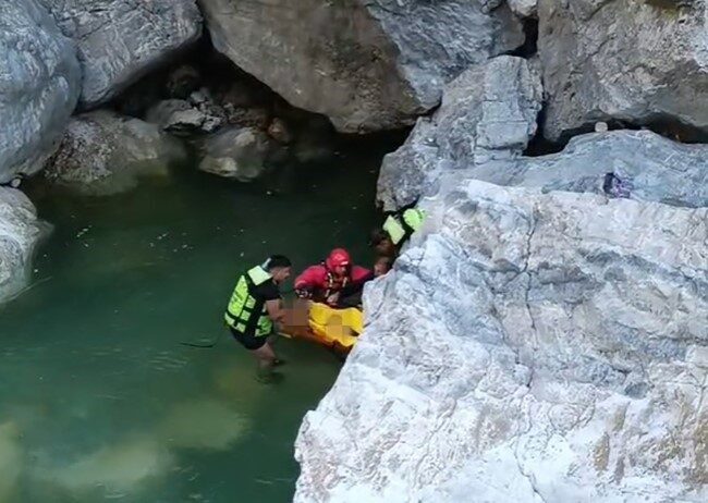 Kahramanmaraş’ın Onikişubat ilçesinde, serinlemek için girdiği Ceyhan Nehri’nde kaybolan bir